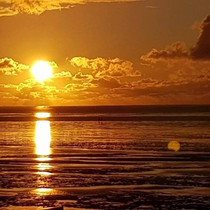 Gemutliche Strandnahe Mit Deichblick